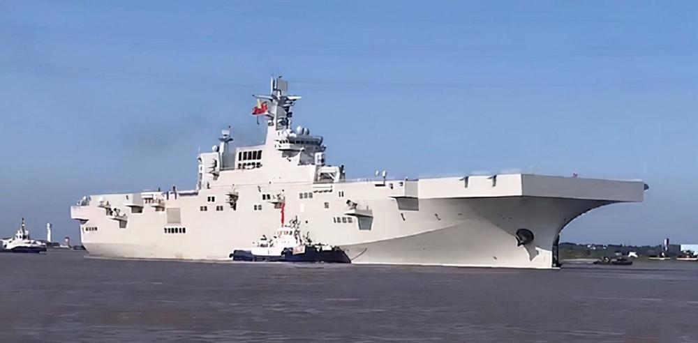 075型两栖攻击舰:战力到底有多猛?为何堪称抢滩登陆作战利器? - 戎家