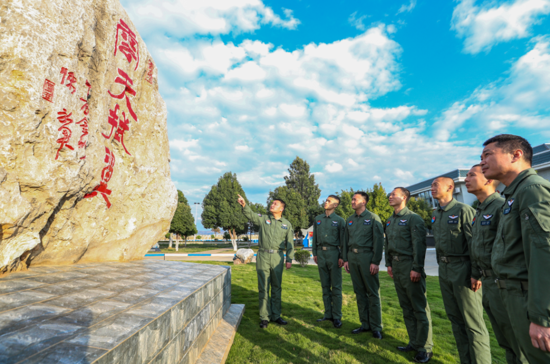 南部战区空军强化使命担当,扎实练兵备战 - 戎家